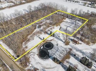 2510 Nicholson Rd, Fowlerville, MI 48836