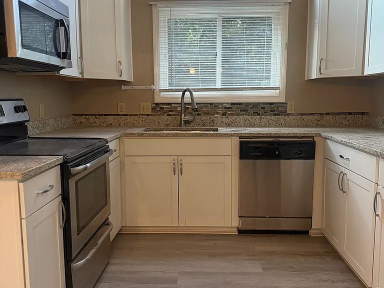 19 River Mead — Photo 4