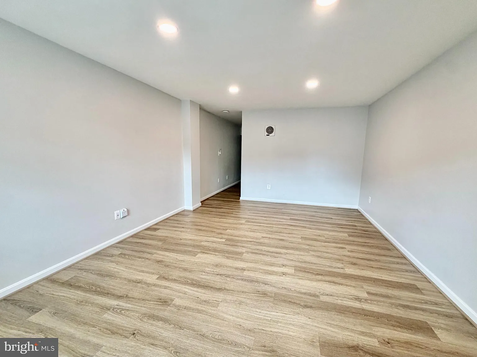 1 bed, 1.0 bath, 700 sqft, $1,390 — Photo 3