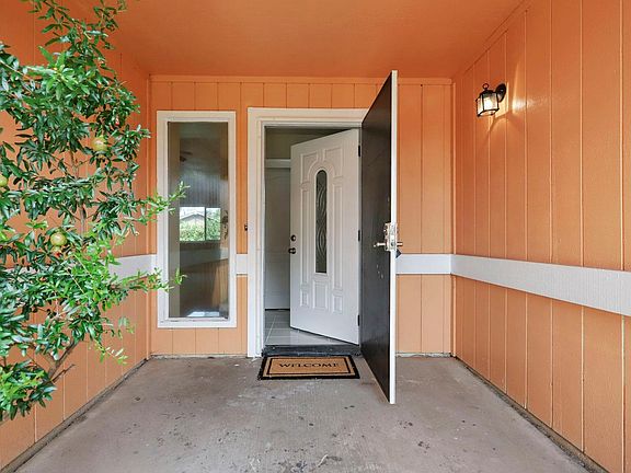 5th image of 718 Calaveras St