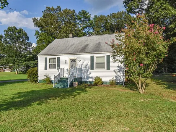 9325 Salem Church Rd, North Chesterfield, VA 23237