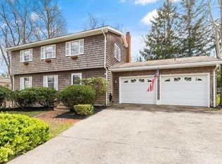 6 Ocean Ave, Rockport, MA 01966