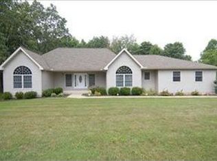 2120 Eric Adam Dr, Zanesville, OH