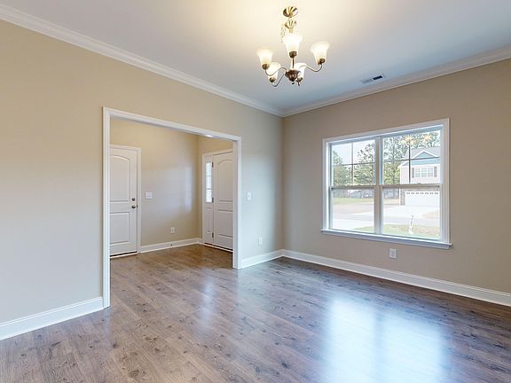 5th image of 348 Oleander Drive