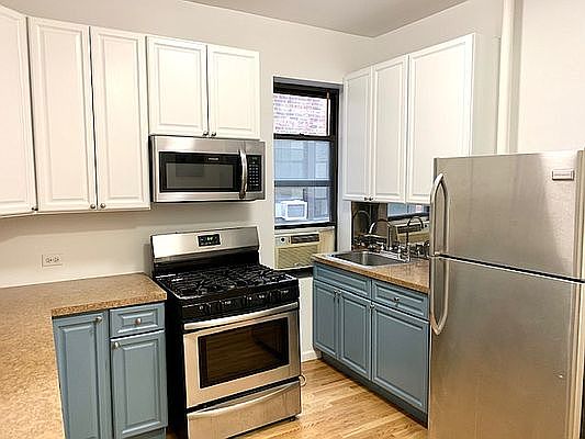 3rd image of 43-29 39th Pl #34