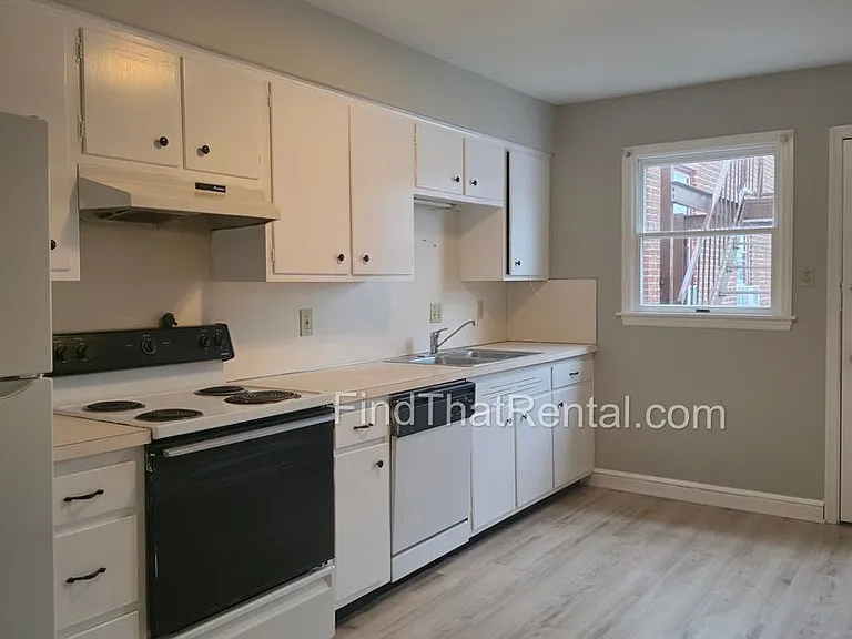34 S Hanover St — Photo 26