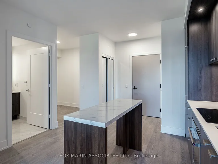 858 Dupont St #806 — Photo 9