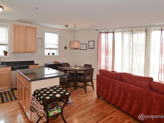 Kitchen/Living Room
