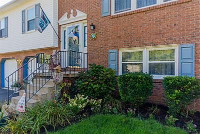 2nd image of 3118 Woodridge Dr