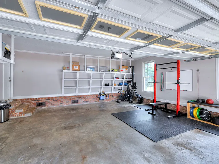 909 Club Ln — Photo 22
