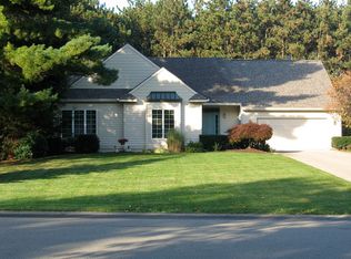 272 Blue Isle Dr, Holland, MI 49424