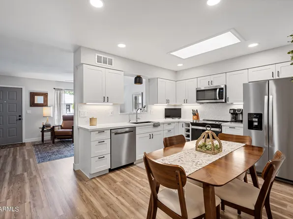 2064 S FARNSWORTH Drive #10, Mesa, AZ 85209