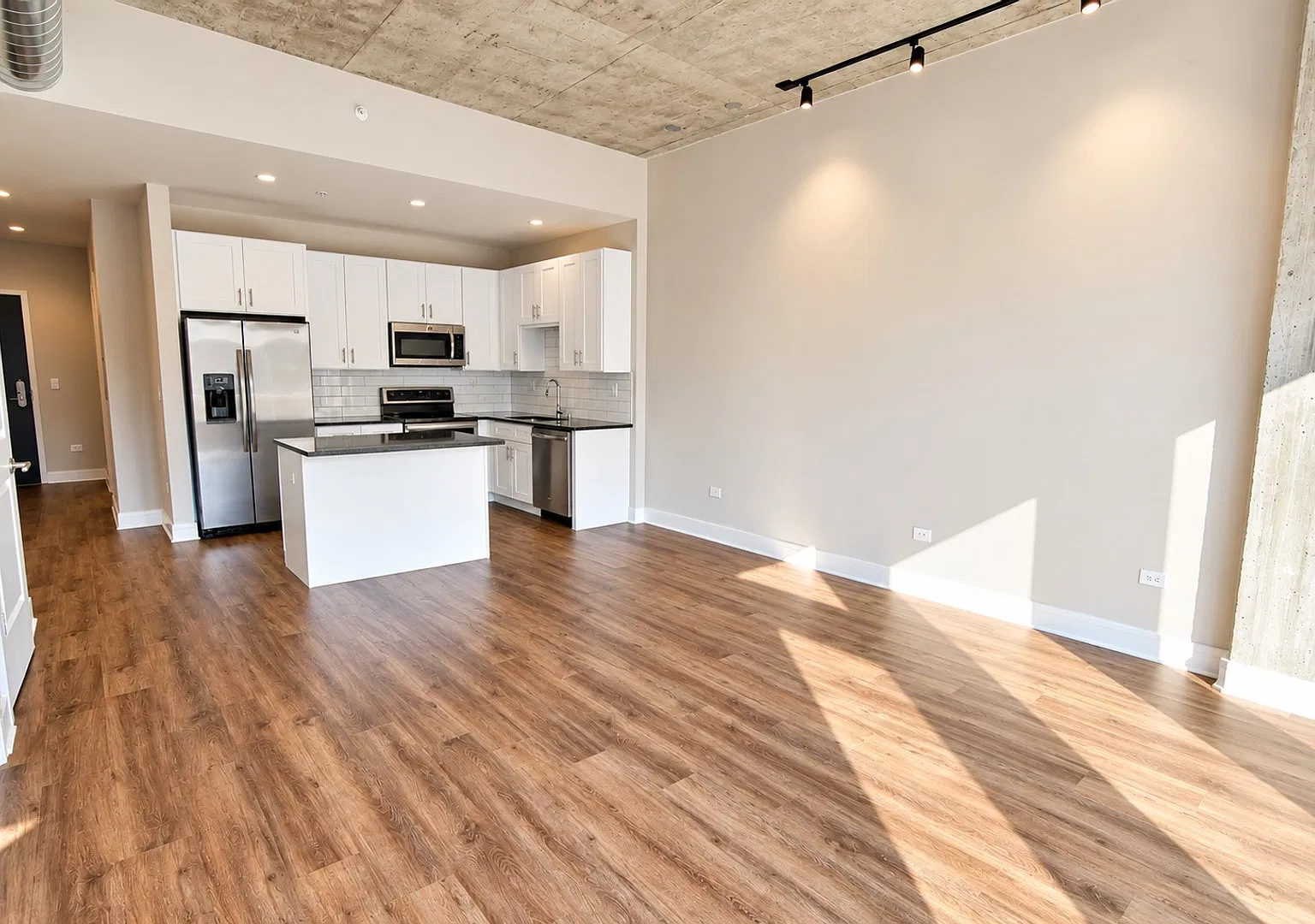 1 bed, 1.0 bath, 773 sqft, $2,875 — Photo 4
