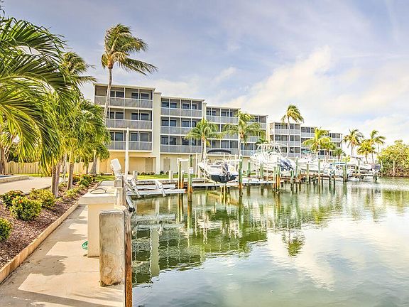 2nd image of 130 Coco Plum Dr APT 301