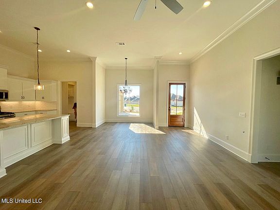 5th image of 214 Baleigh Dr