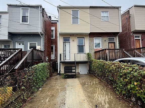 3rd image of 309 E 23rd St
