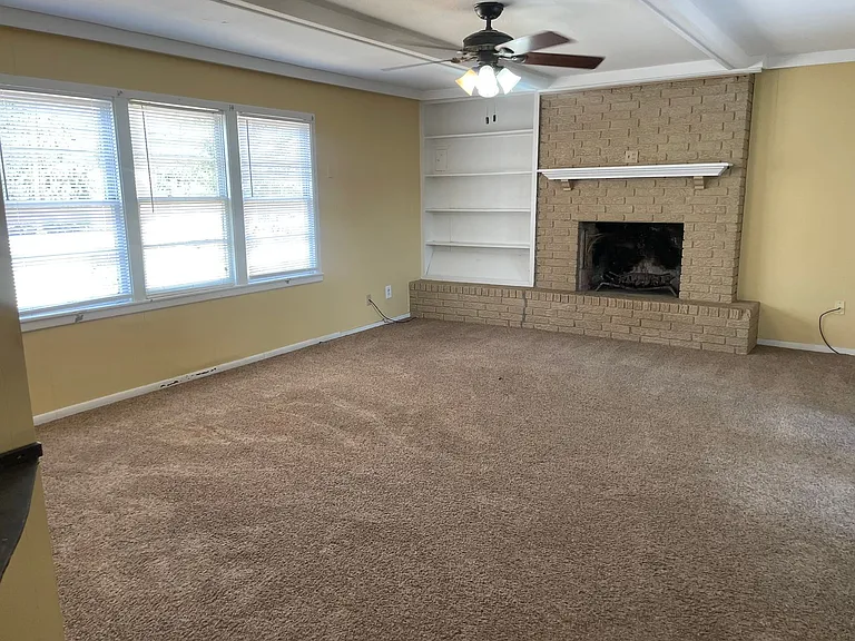 421 Kirkwood St — Photo 10
