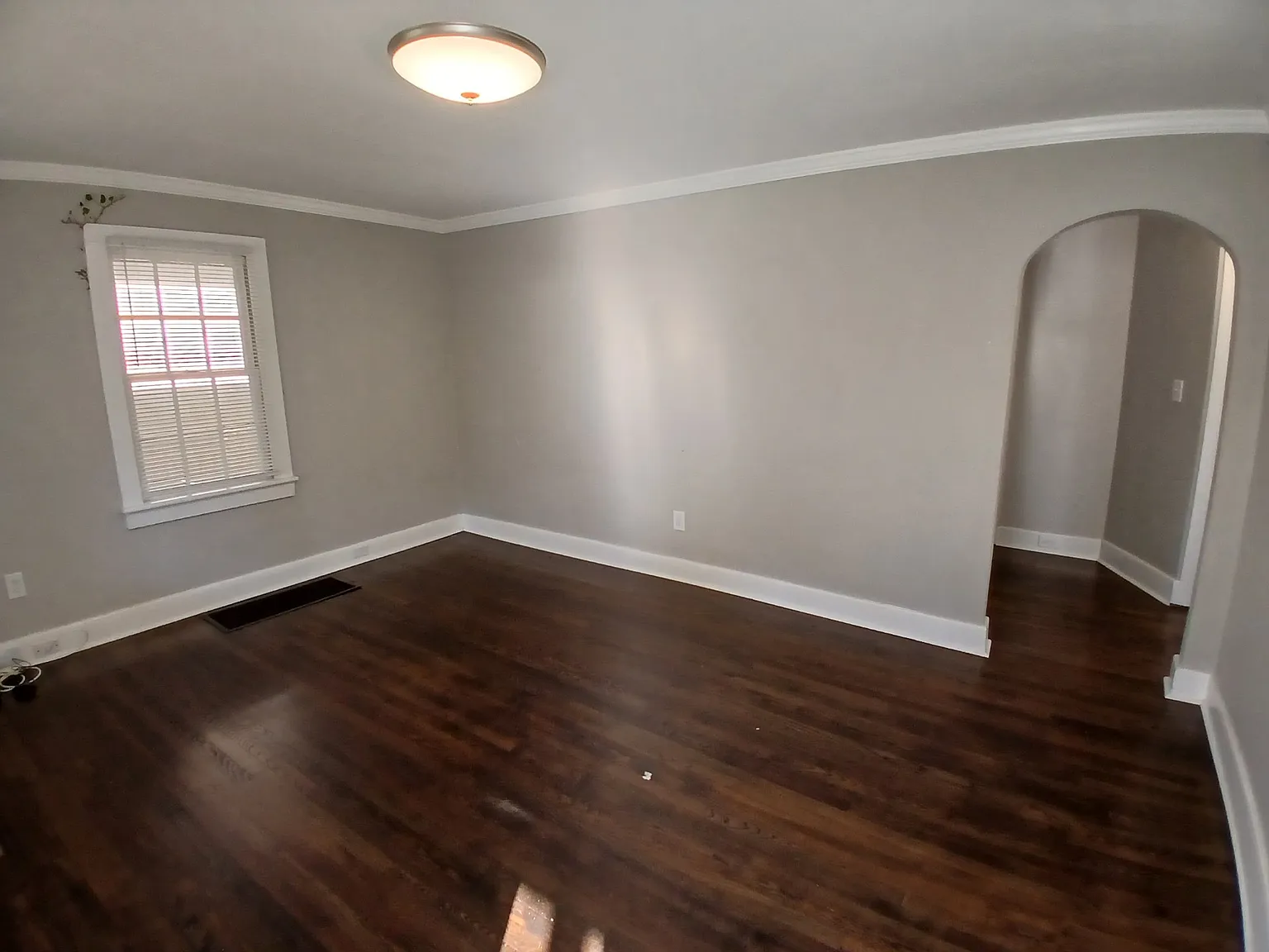 2 bed, 672 sqft, $1,300 — Photo 2