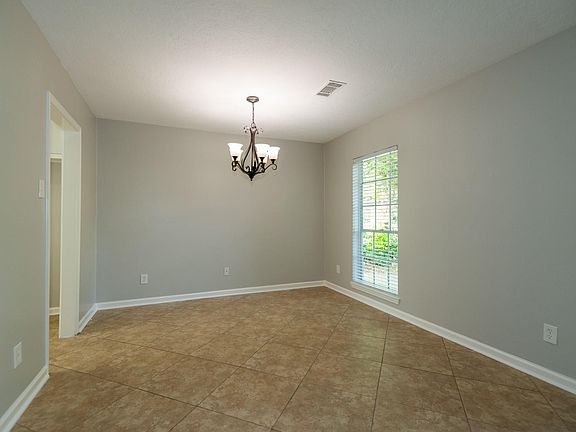 5th image of 7403 Tall Pines Dr