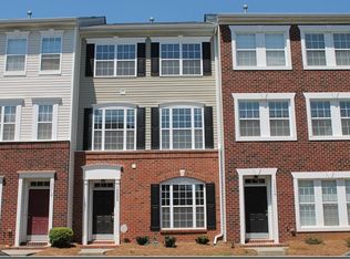 10008 Kings Parade Blvd, Charlotte, NC 28273