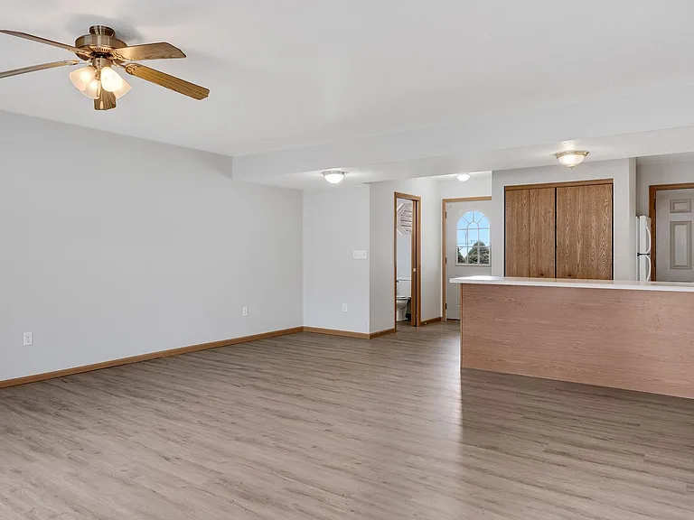 1208 Eastwood St — Photo 5