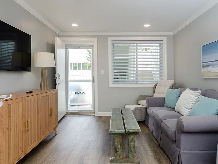 40 N Lumina Ave #101 — Photo 15