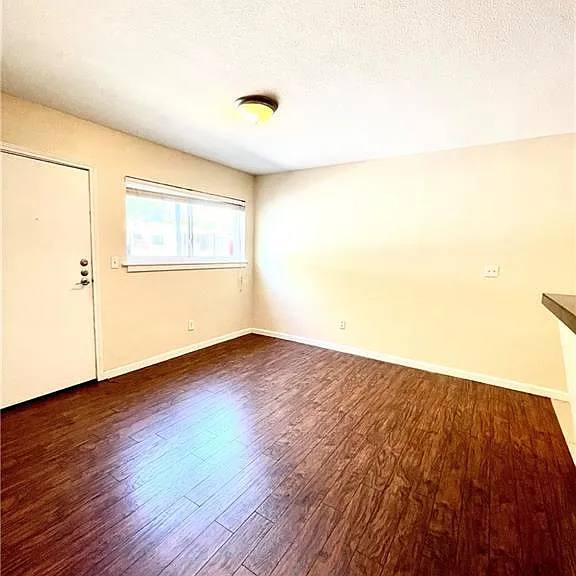 304 E 33rd St #9 — Photo 8