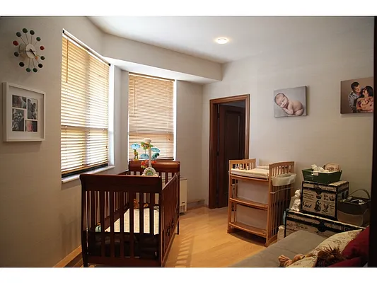 Sold by Aclawrence | media 3