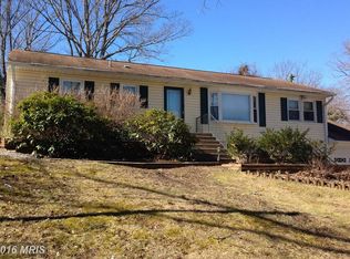 18312 Sharon Rd, Triangle, VA 22172