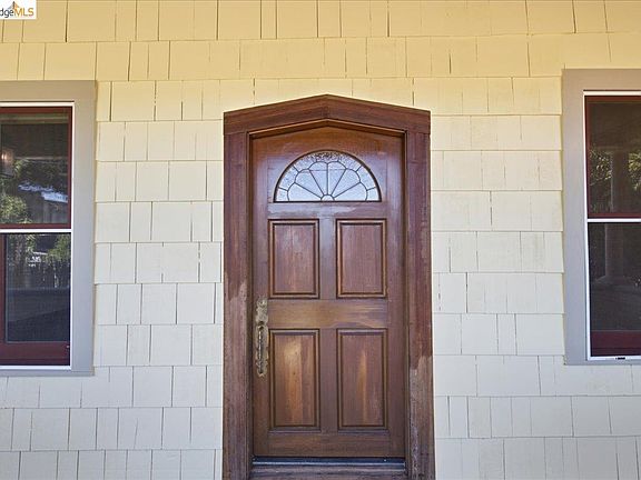 3rd image of 627 6th St