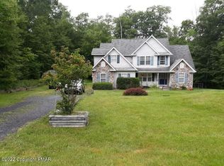 33 Sumner Dr, East Stroudsburg, PA 18302