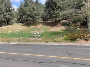 2204 Woodland Dr, Pine Mountain Club, CA 93222