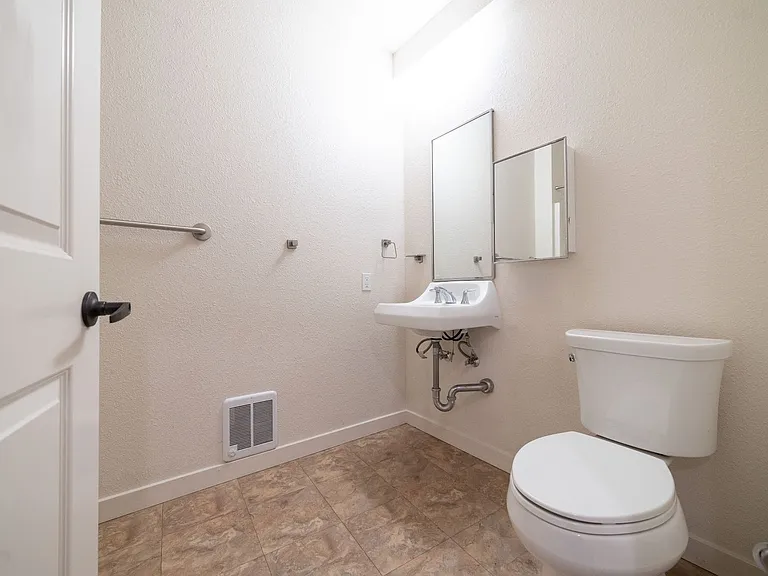 Stranda Apartments — Photo 58
