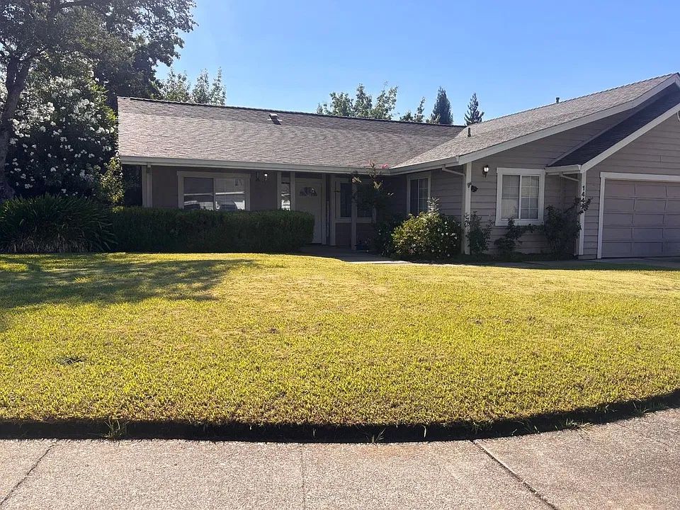 1447 River Ridge Dr