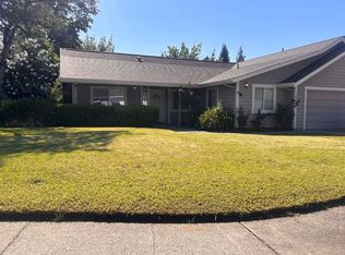 1447 River Ridge Dr, Redding, CA 96003