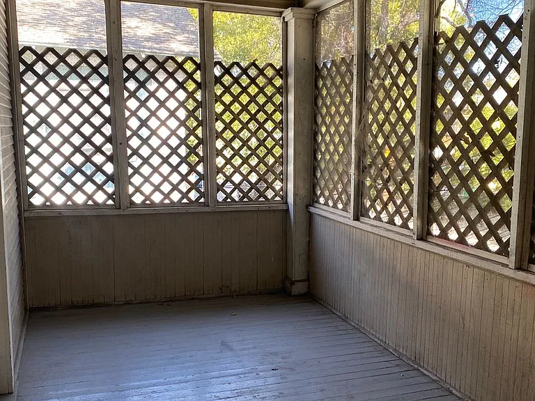 531 Cedar St — Photo 11