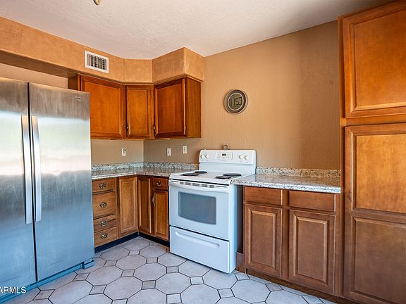 4th image of 33750 S Ridgeway Road