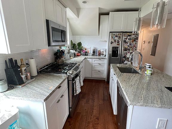 4th image of 1441 Brown St Unit 3