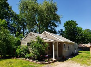 10 3rd St, Southwick, MA 01077