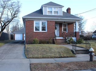 60 Garden St, Cranston, RI 02910