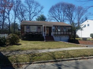 45 Empress Pines Dr, Nesconset, NY 11767