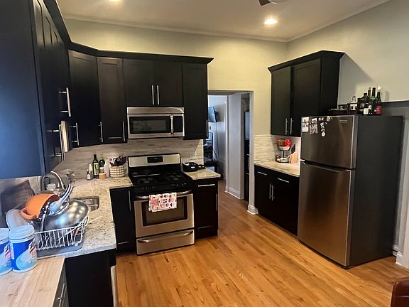 2nd image of 3145 N Paulina St #1