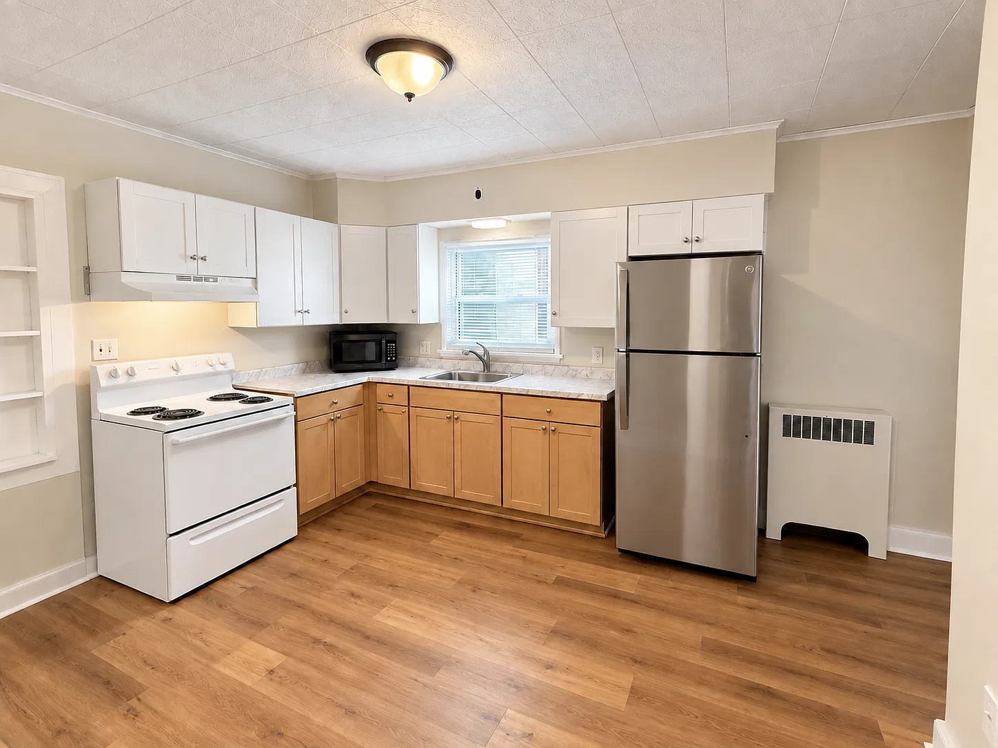 1 bed, 700 sqft, $1,195 — Photo 2