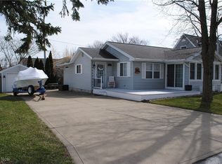 139 N Leddy Ln, Lakeside Marblehead, OH 43440
