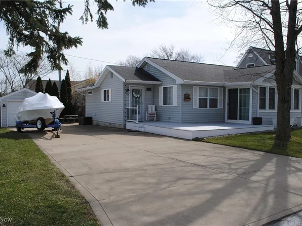 139 N Leddy Ln, Lakeside Marblehead, OH 43440