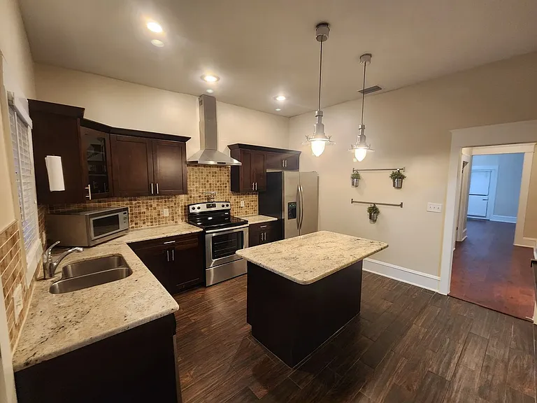 2812 N Morgan St — Photo 13
