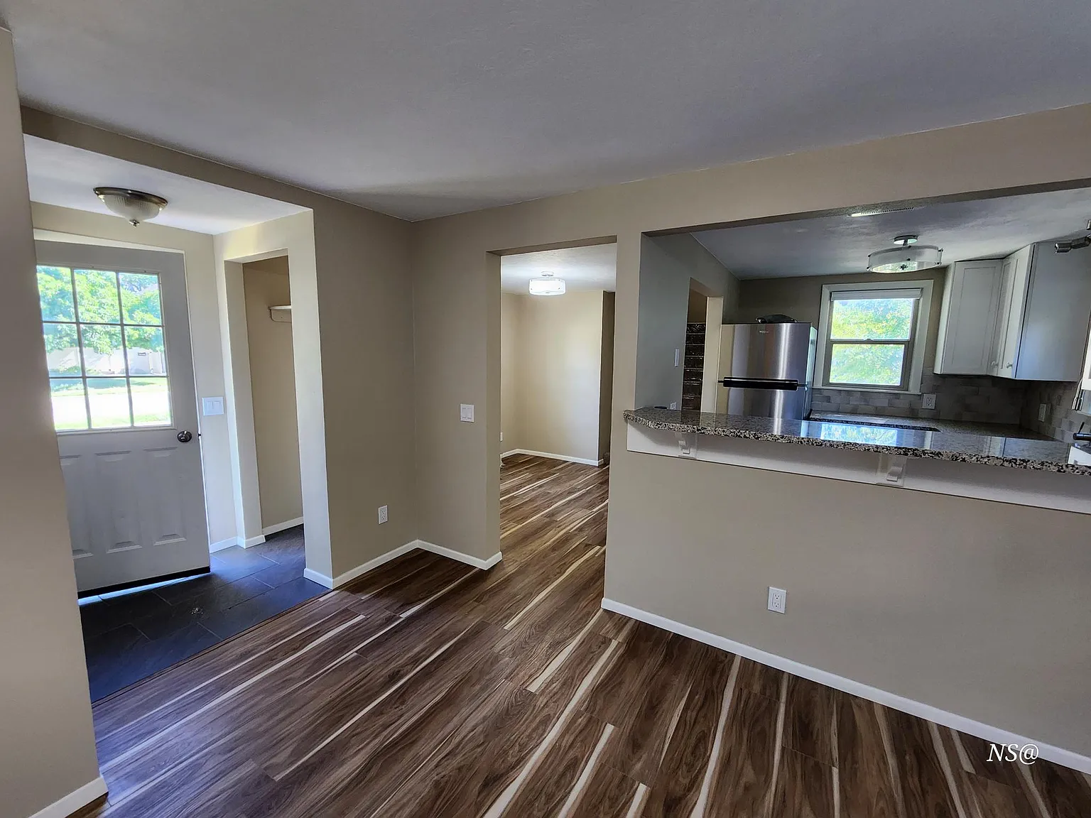20 W Koch St — Photo 2