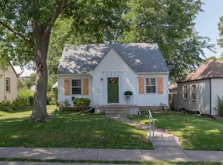 2222 Wilkes Ave, Davenport, IA 52804
