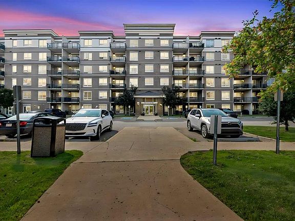 3rd image of 136D NE Sandpiper Rd #119