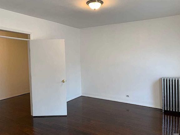 3rd image of 616 Metropolitan Ave #2